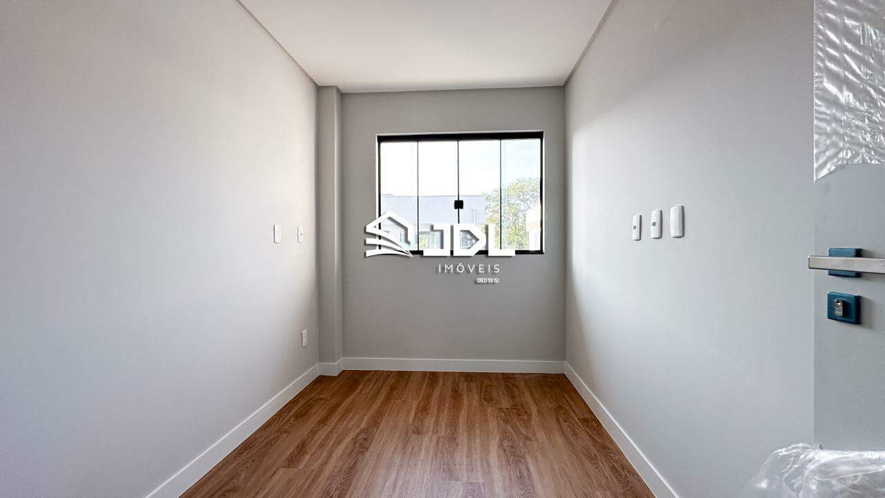 Casa à venda no bairro Velha Central: