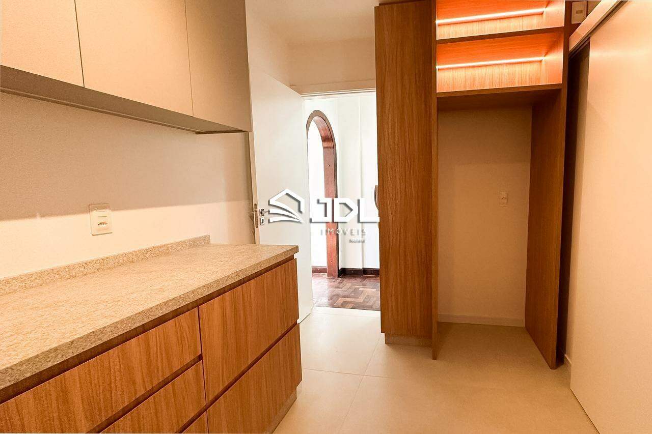 Apartamento à venda no bairro Ponta Aguda: 