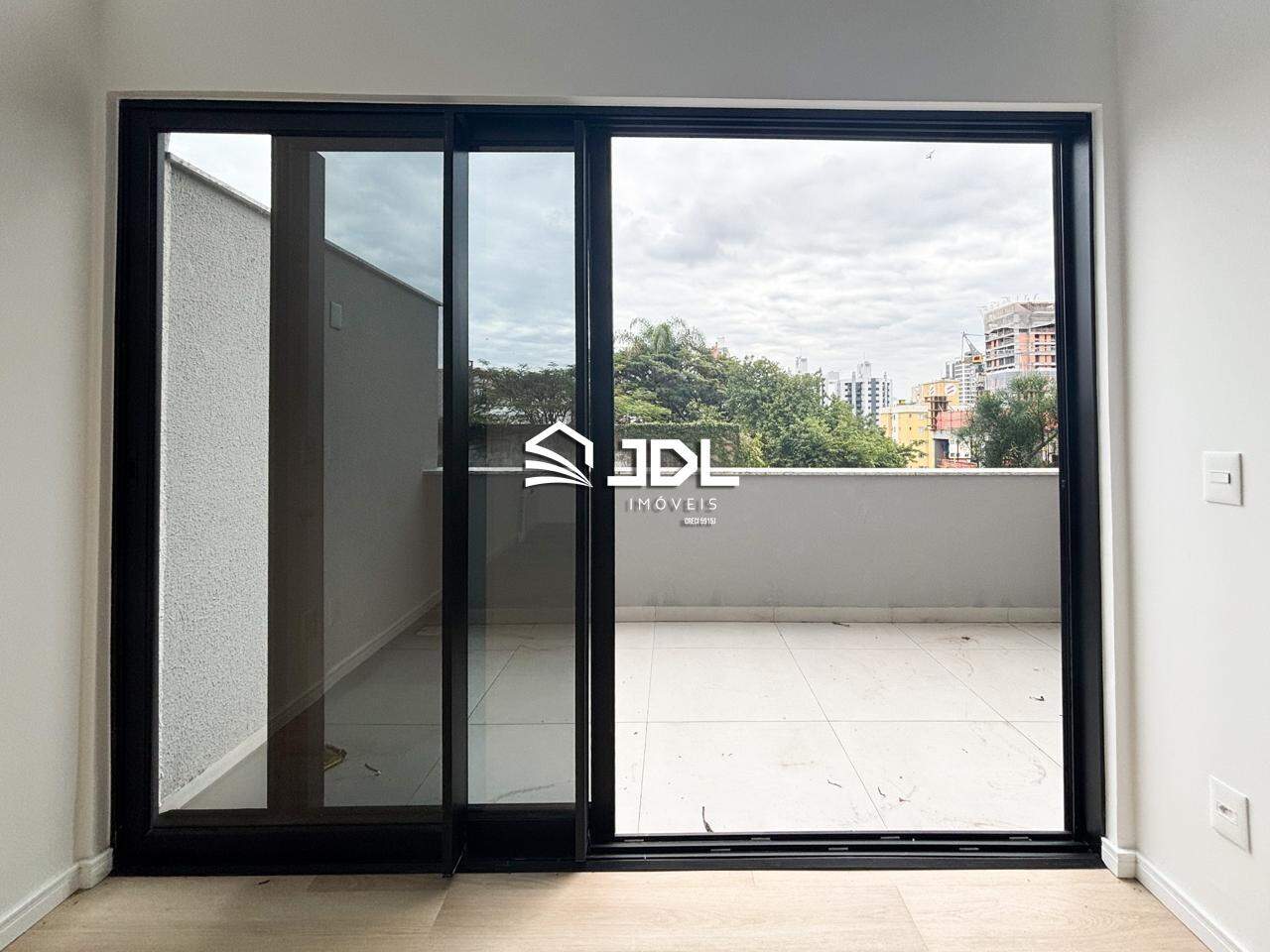 Apartamento Duplex à venda no bairro Velha: