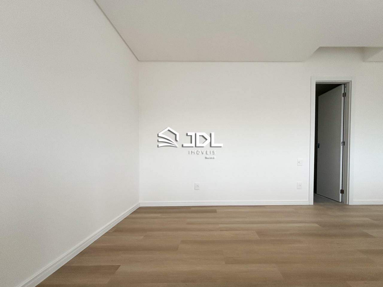 Apartamento Duplex à venda no bairro Velha: