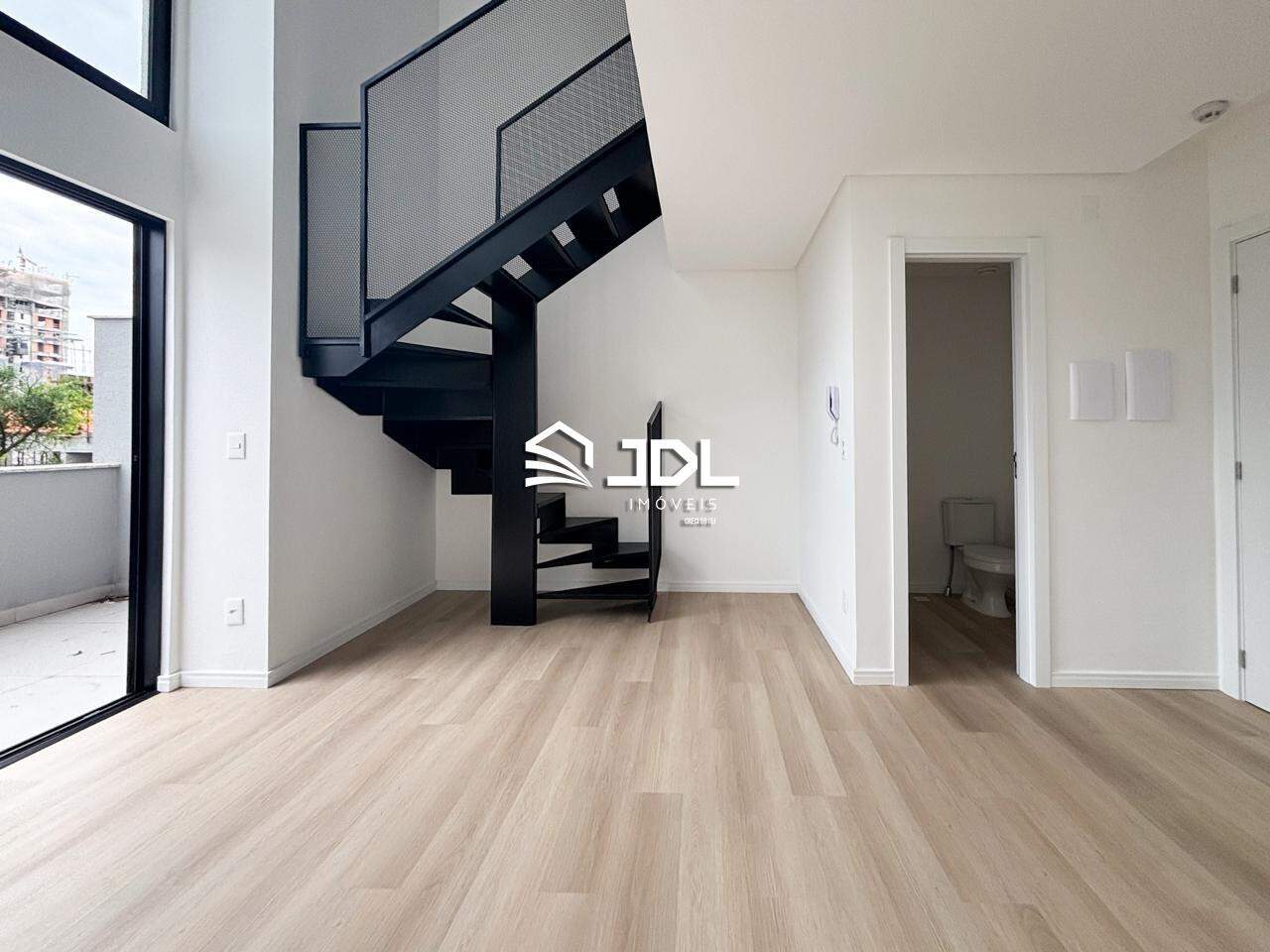 Apartamento Duplex à venda no bairro Velha: