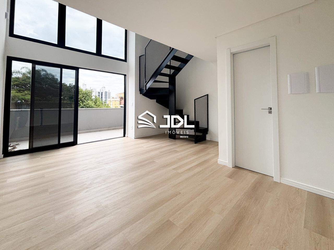 Apartamento Duplex à venda no bairro Velha: 