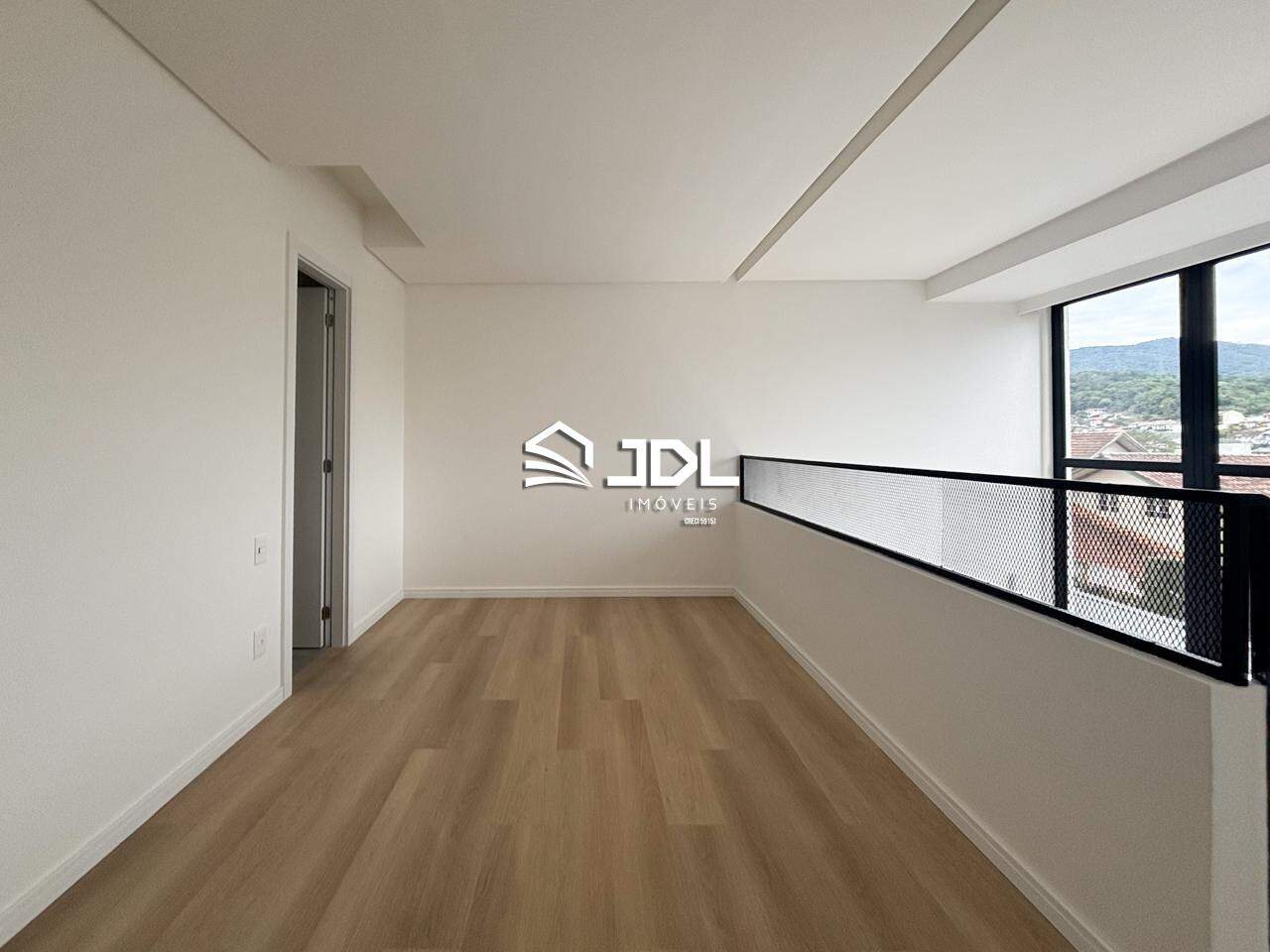 Apartamento Duplex à venda no bairro Velha: