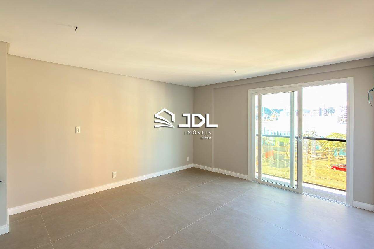 Apartamento à venda no bairro Velha: 