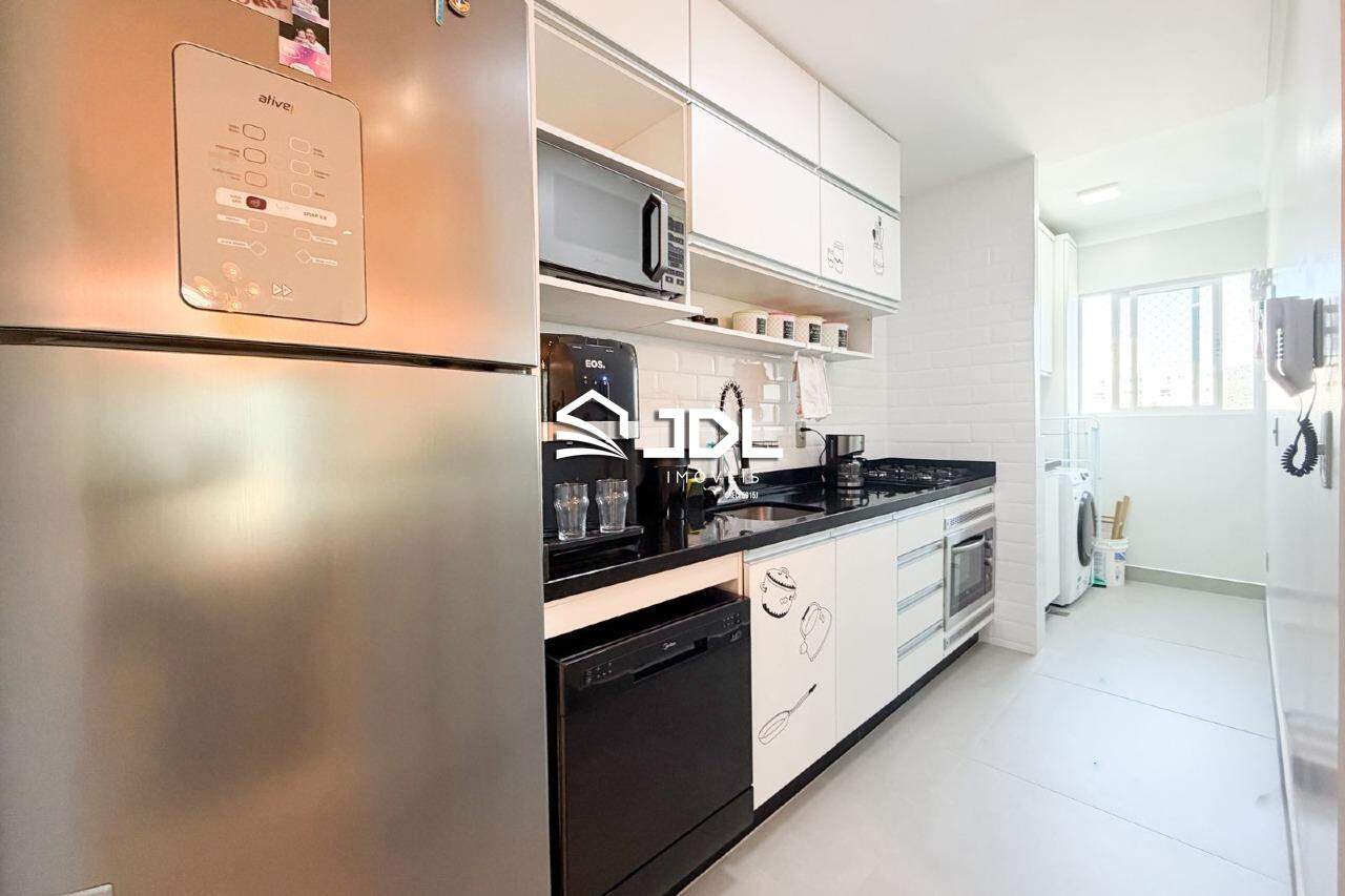 Apartamento à venda no bairro Velha: 