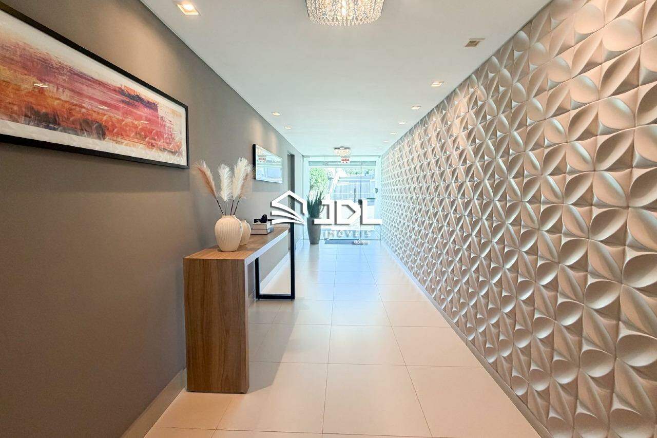 Apartamento à venda no bairro Velha: 