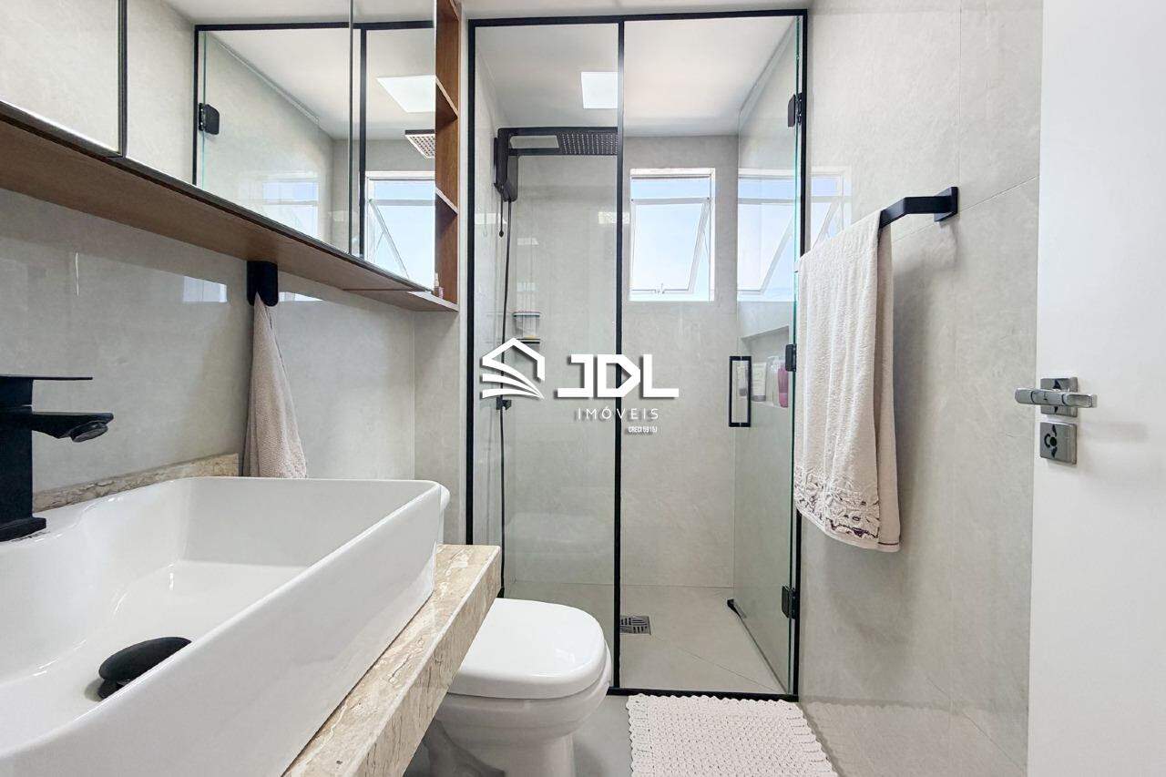 Apartamento à venda no bairro Velha: 