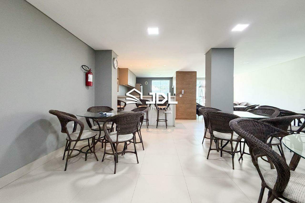 Apartamento à venda no bairro Velha: 