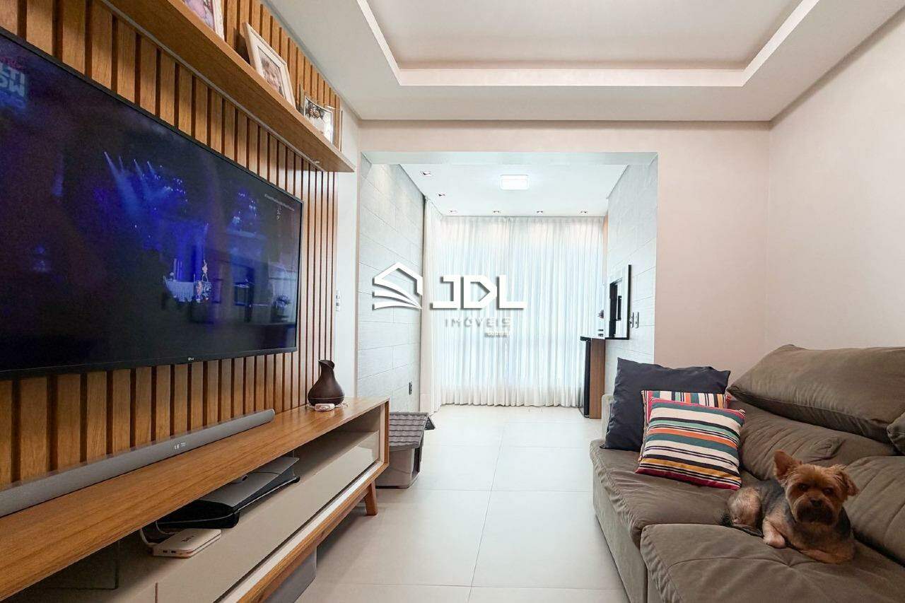 Apartamento à venda no bairro Velha: 