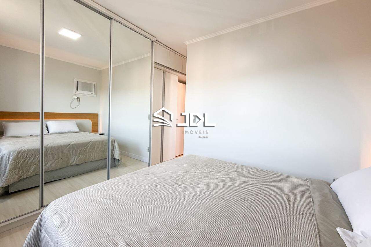 Apartamento à venda no bairro Velha: 