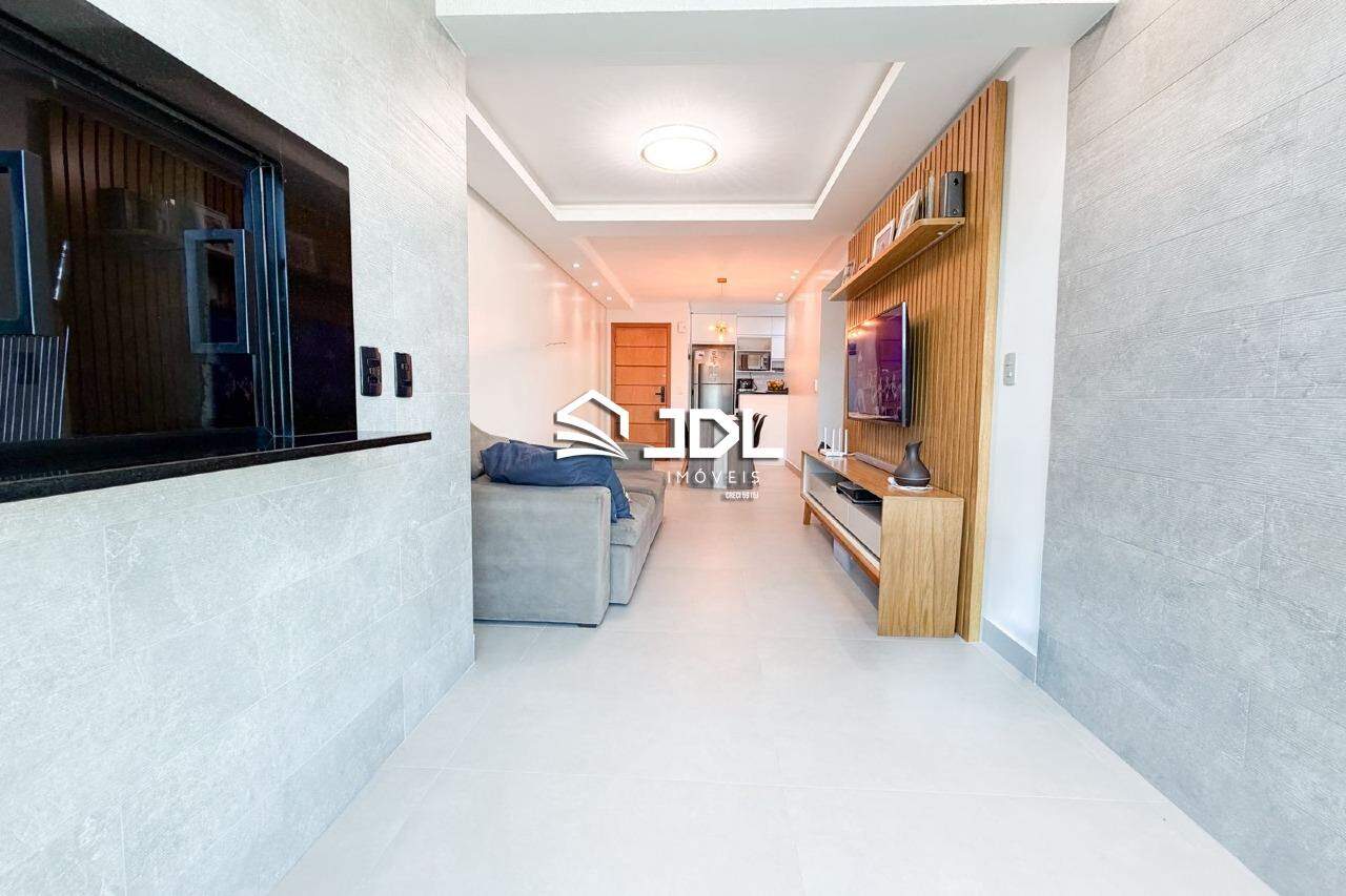 Apartamento à venda no bairro Velha: 