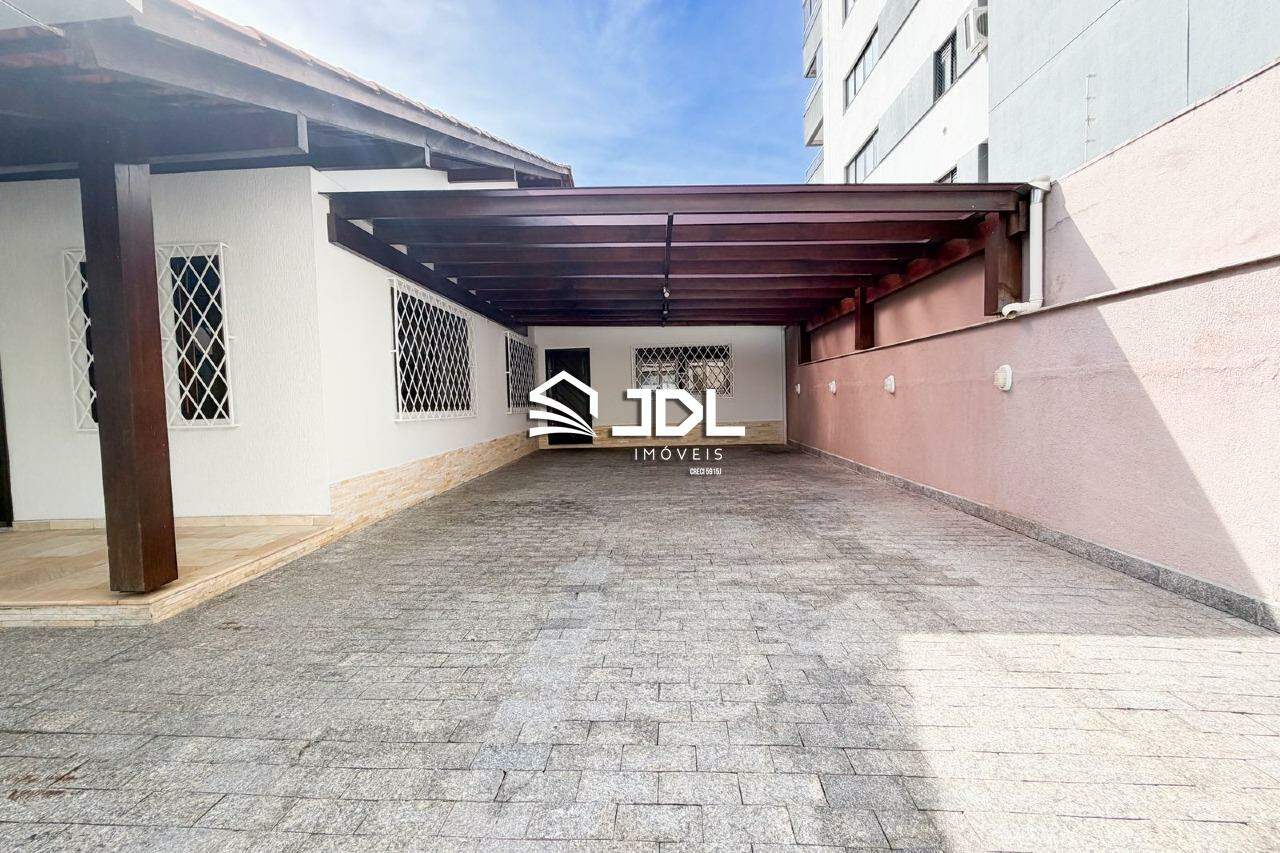 Casa à venda no bairro Vila Nova: