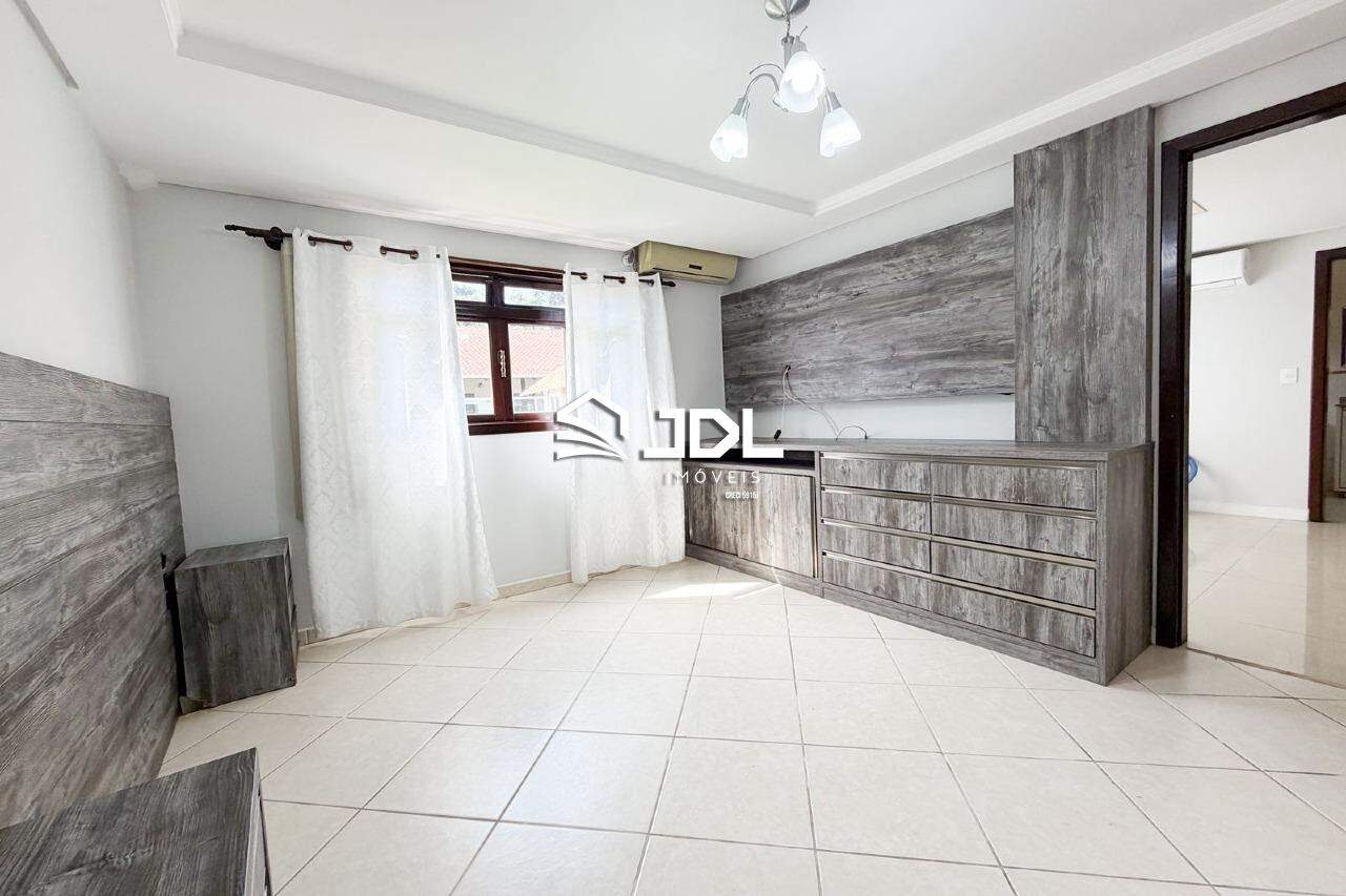 Casa à venda no bairro Vila Nova: