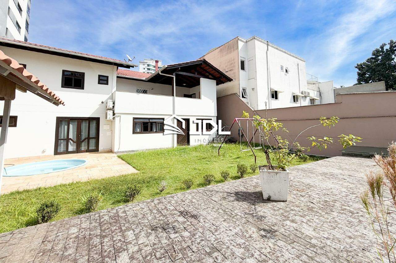 Casa à venda no bairro Vila Nova: 