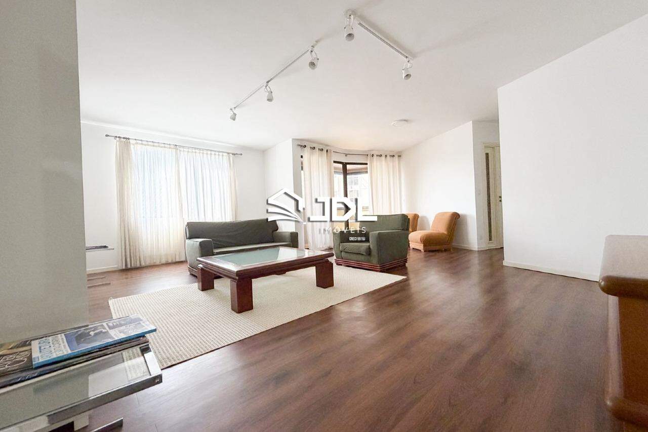Apartamento à venda no bairro Ponta Aguda: 