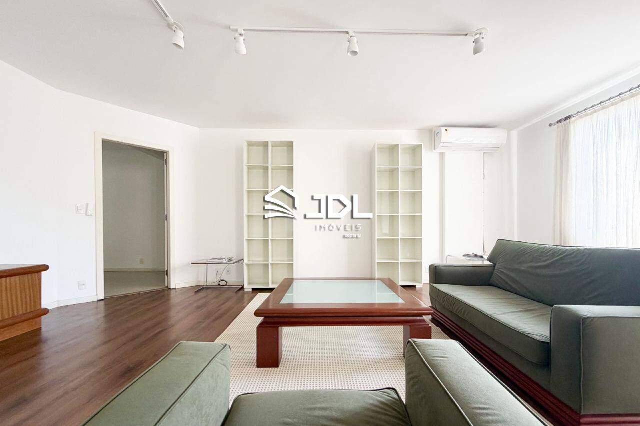 Apartamento à venda no bairro Ponta Aguda: 