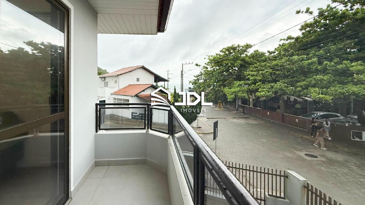 Casa à venda no bairro Bombas: 