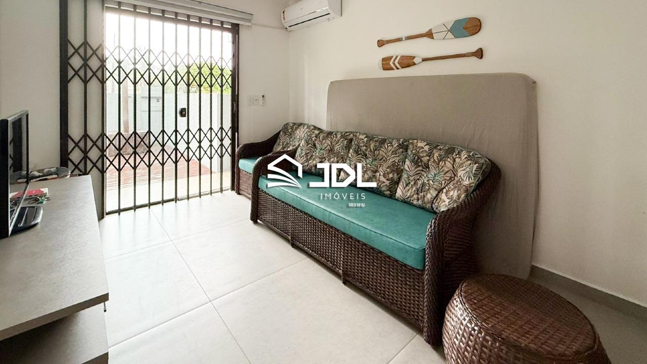 Casa à venda no bairro Bombas: 