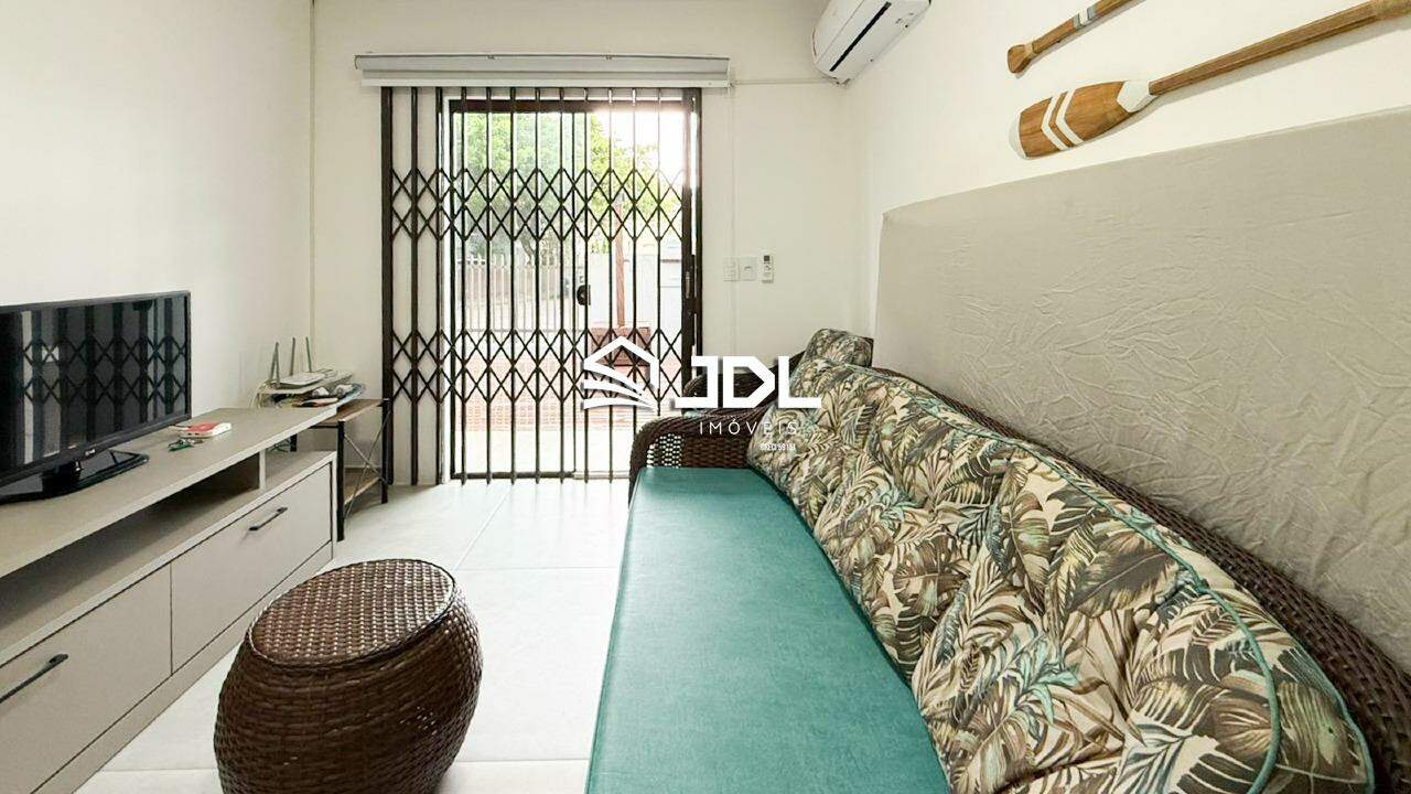 Casa à venda no bairro Bombas: 