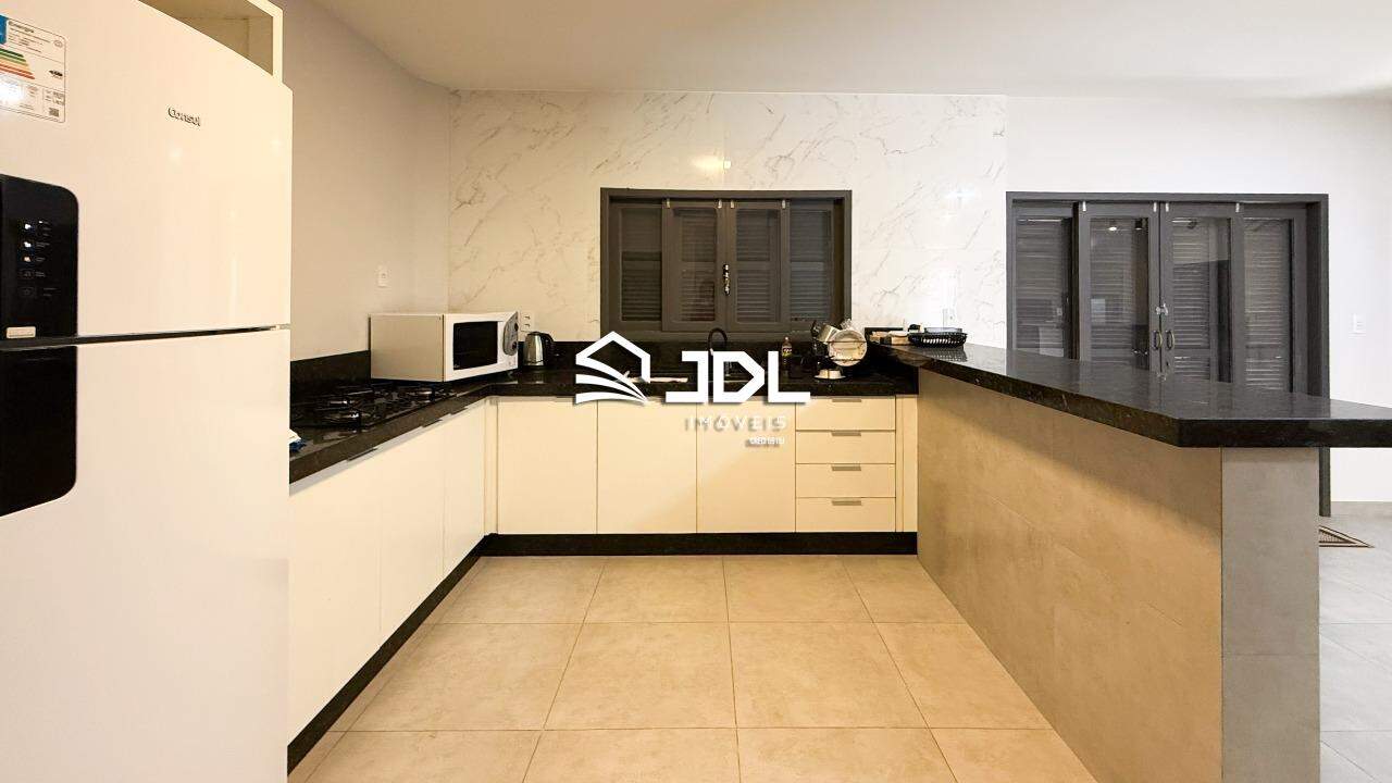 Casa à venda no bairro Centro: 