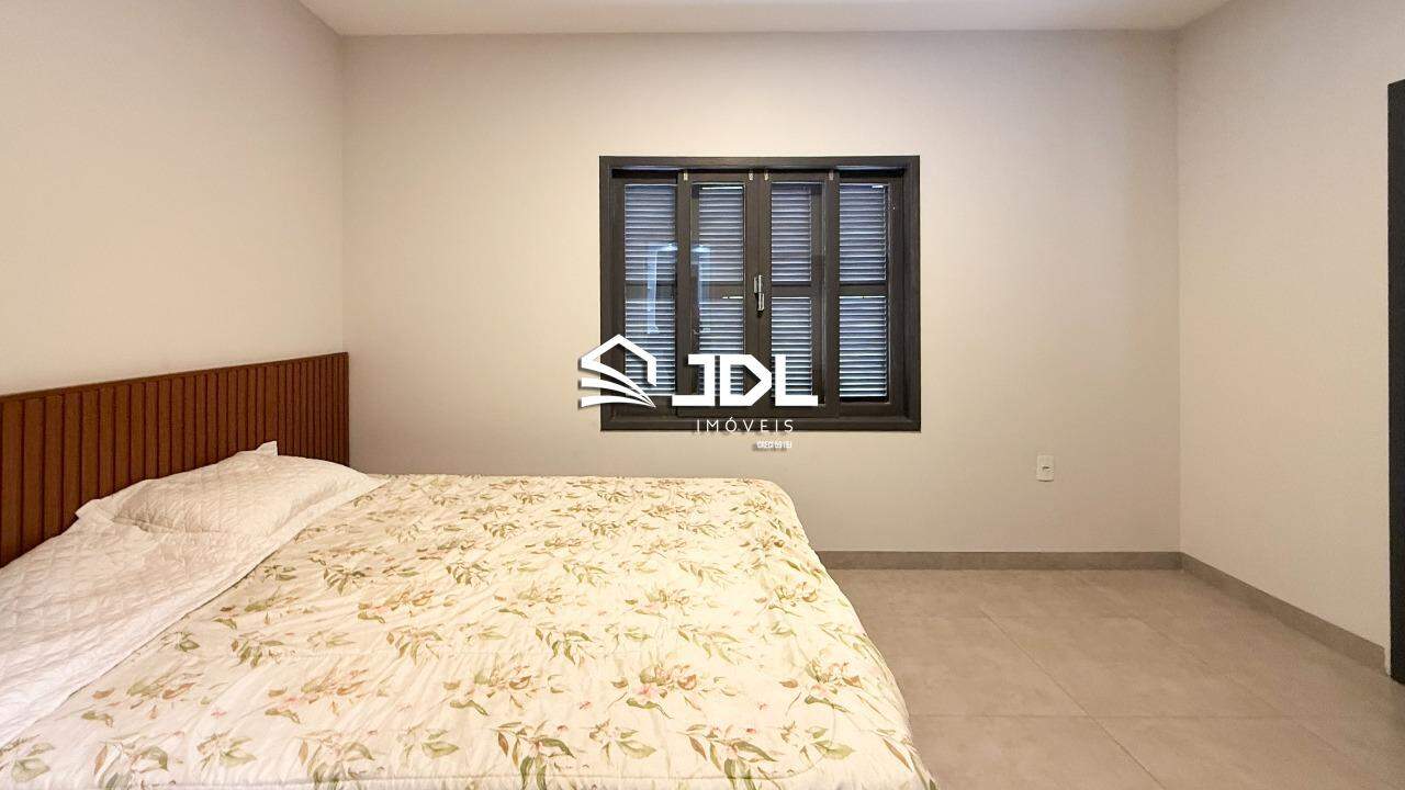 Casa à venda no bairro Centro: 