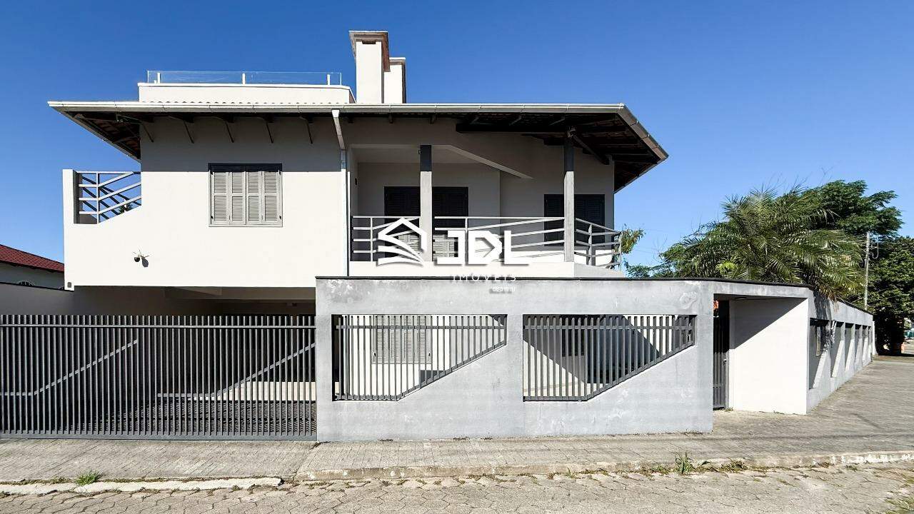 Casa à venda no bairro Centro: 