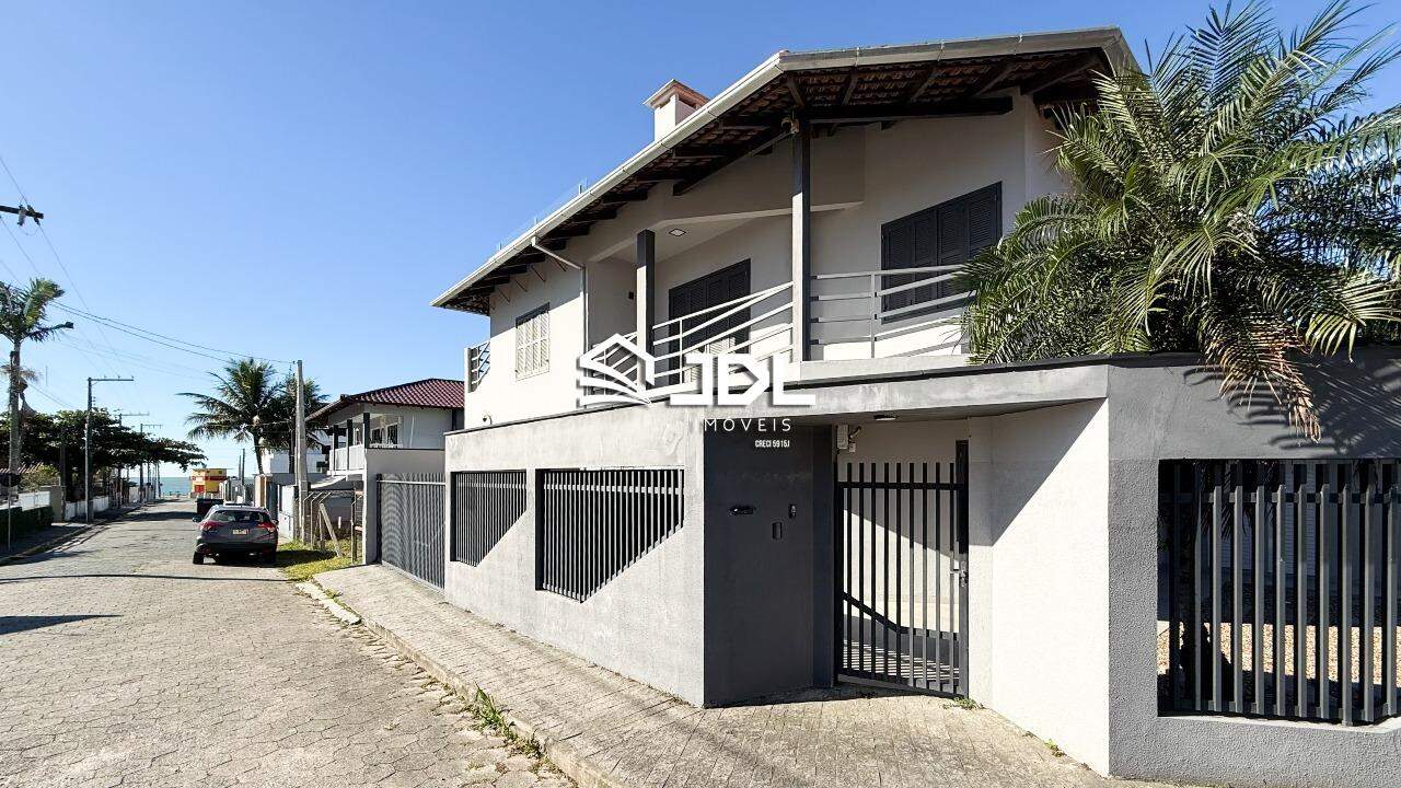 Casa à venda no bairro Centro: 