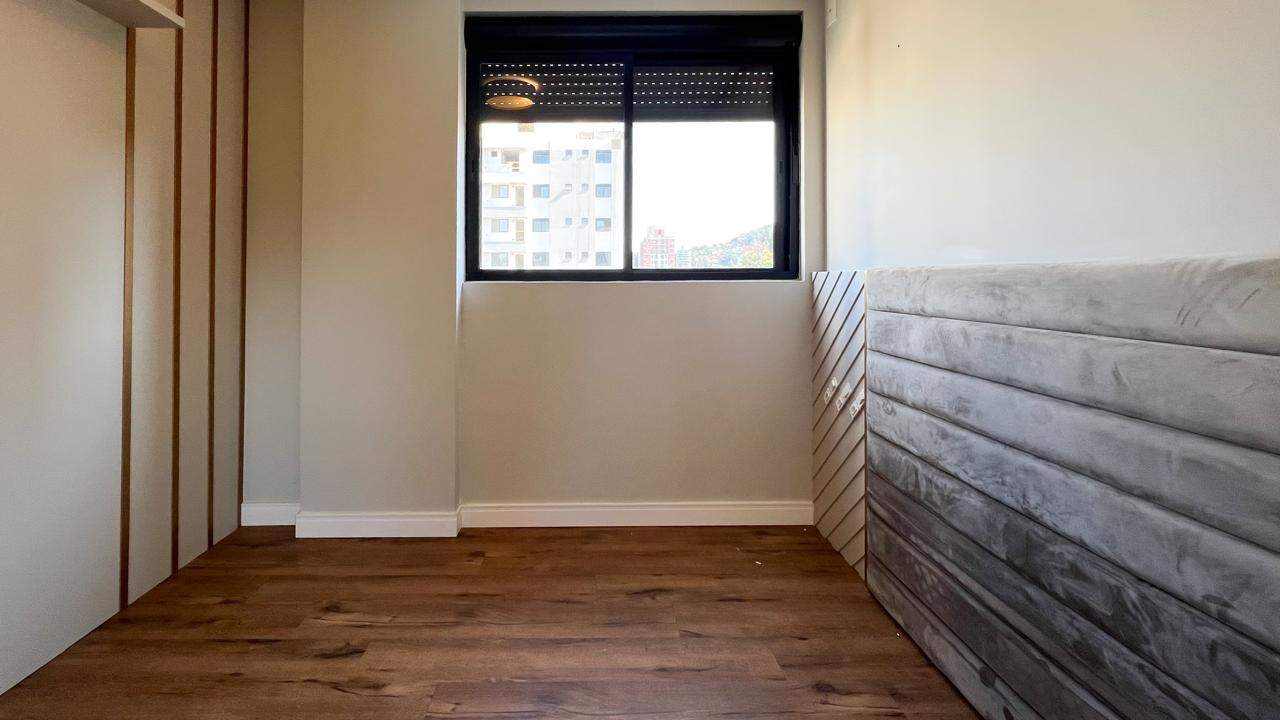Apartamento à venda no bairro Vila Nova: 