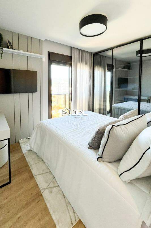 Apartamento à venda no bairro Perequê: 