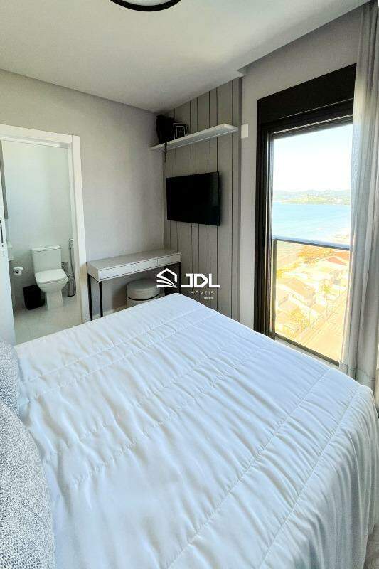 Apartamento à venda no bairro Perequê: 