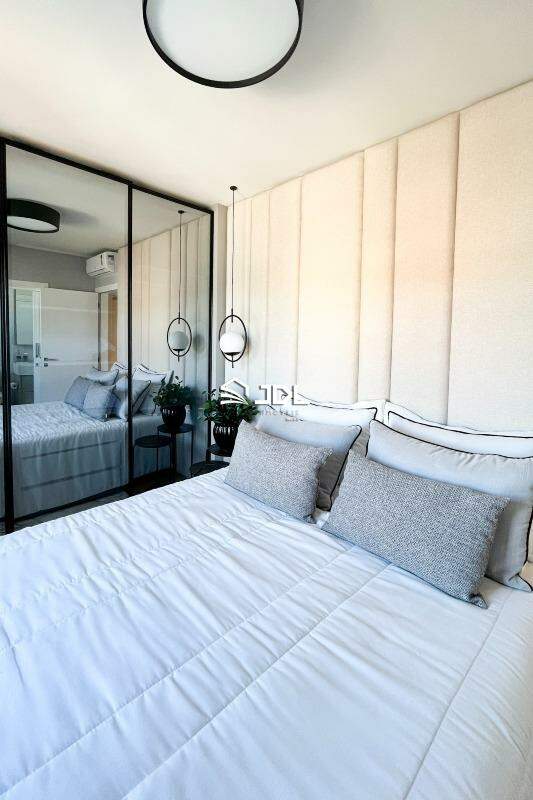 Apartamento à venda no bairro Perequê: 
