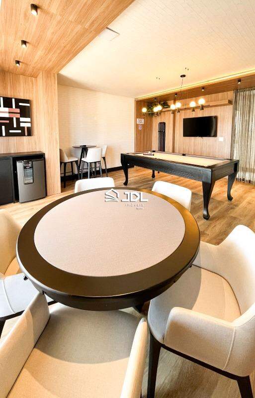 Apartamento à venda no bairro Perequê: 