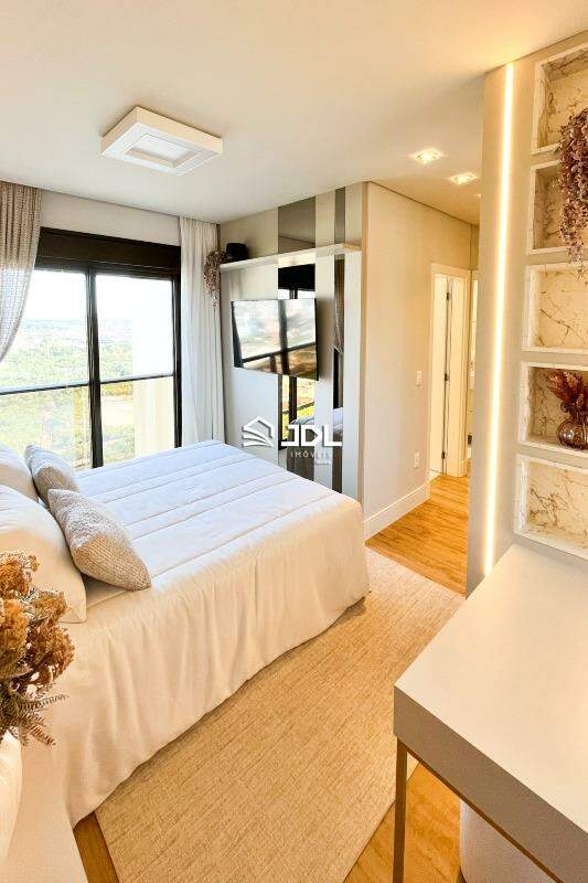 Apartamento à venda no bairro Perequê: 