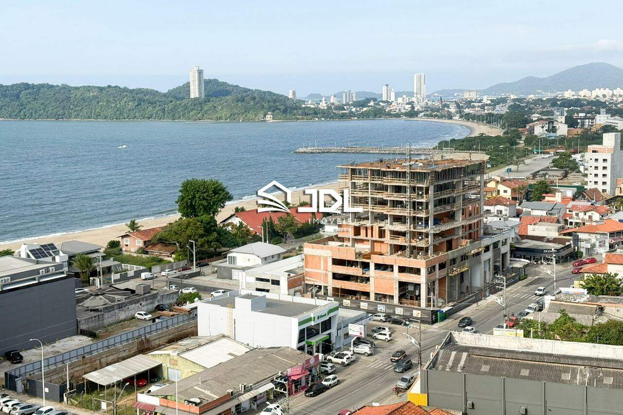 Apartamento à venda no bairro Centro: 
