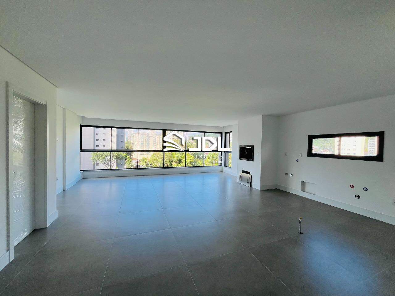 Apartamento à venda no bairro Victor Konder: 