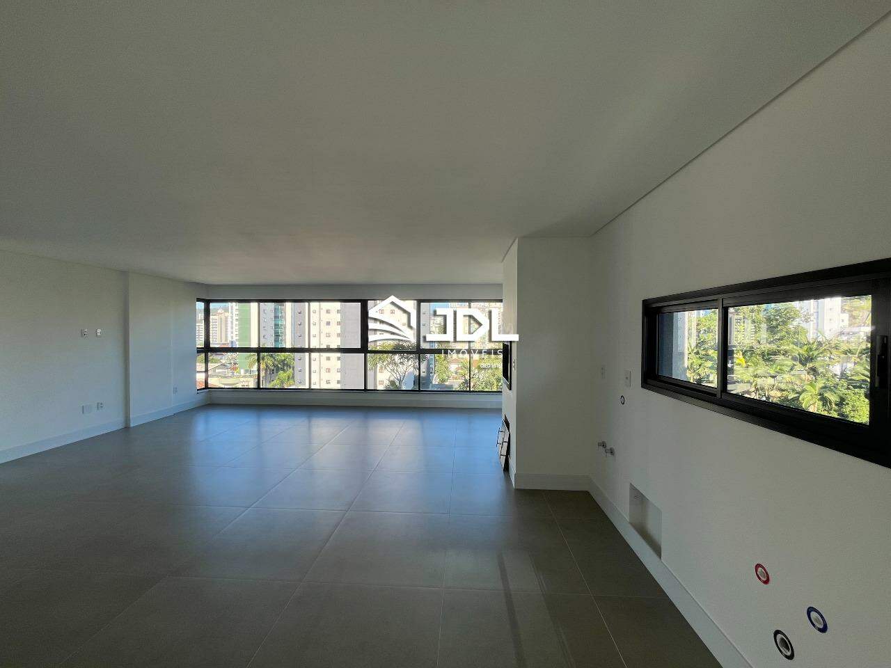 Apartamento à venda no bairro Victor Konder: