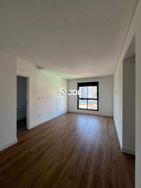 Apartamento à venda no bairro Victor Konder: 
