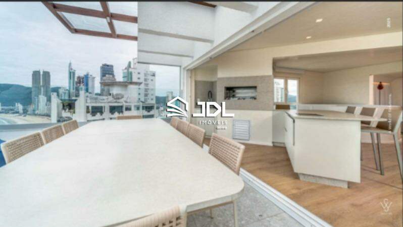 Apartamento à venda no bairro Barra Sul: 