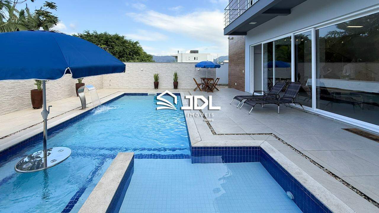 Casa à venda no bairro Itoupava Central: 