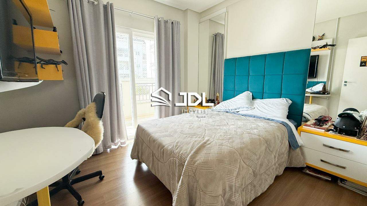 Apartamento à venda no bairro Centro: 