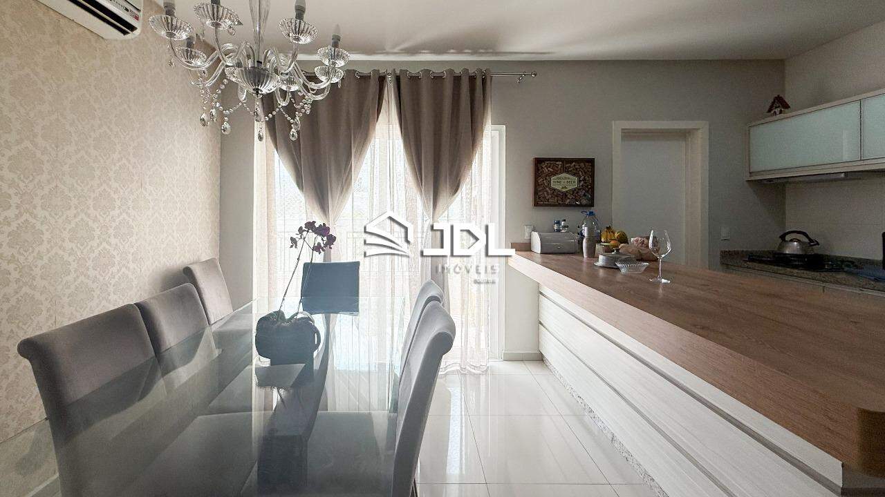 Apartamento à venda no bairro Centro: 