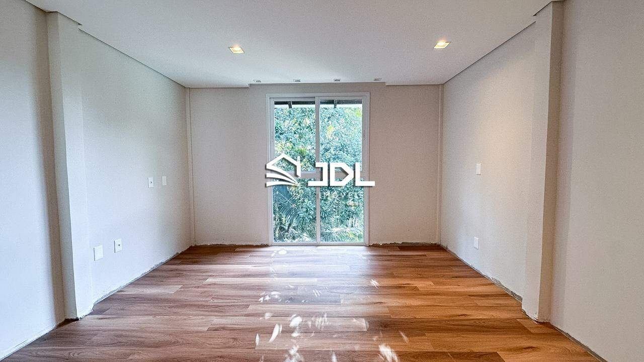 Casa à venda no bairro Salto: 