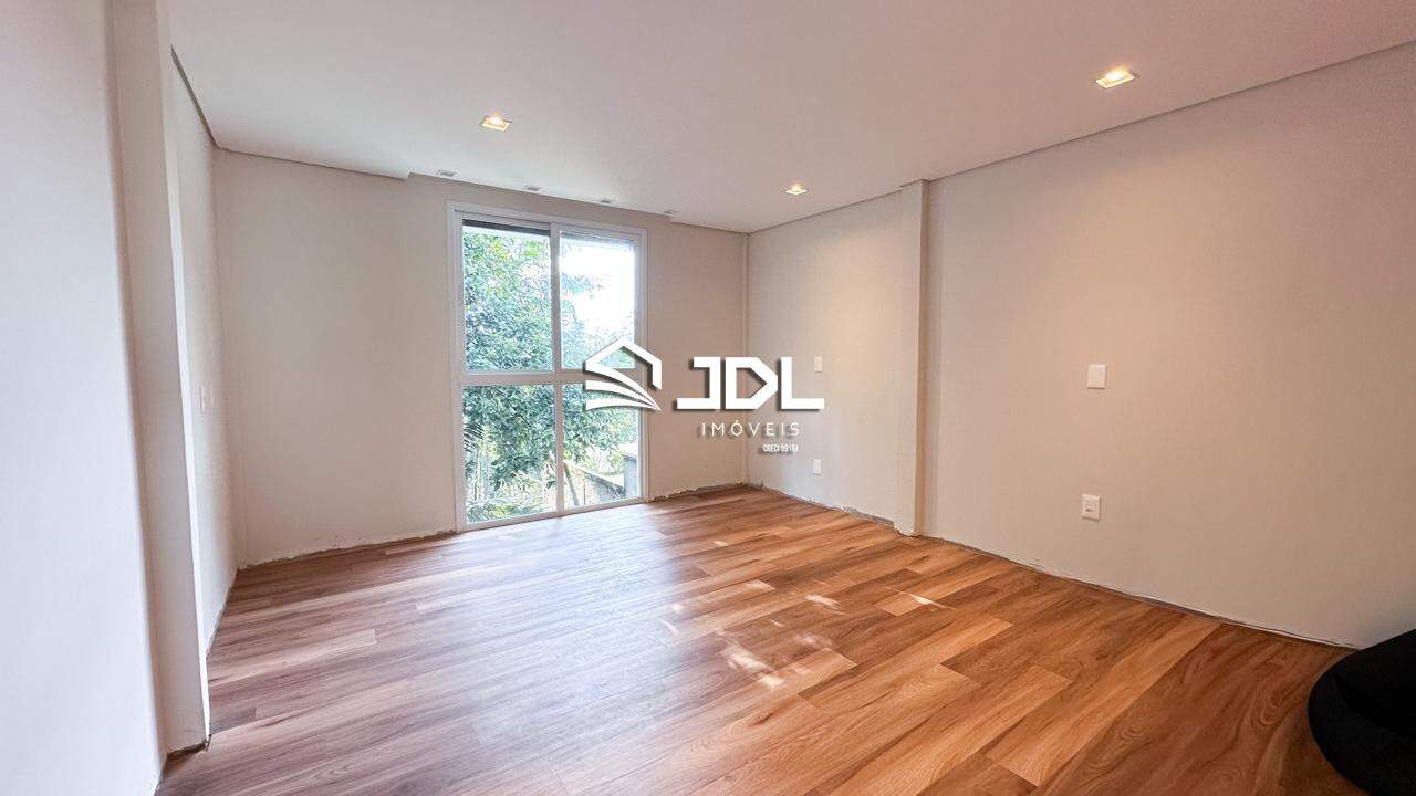 Casa à venda no bairro Salto: 