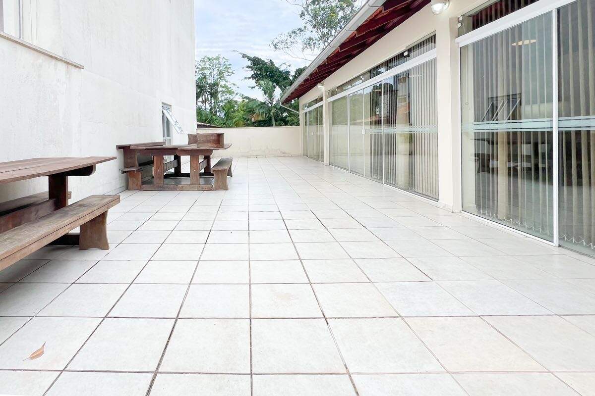 Apartamento Duplex à venda no bairro Ponta Aguda: