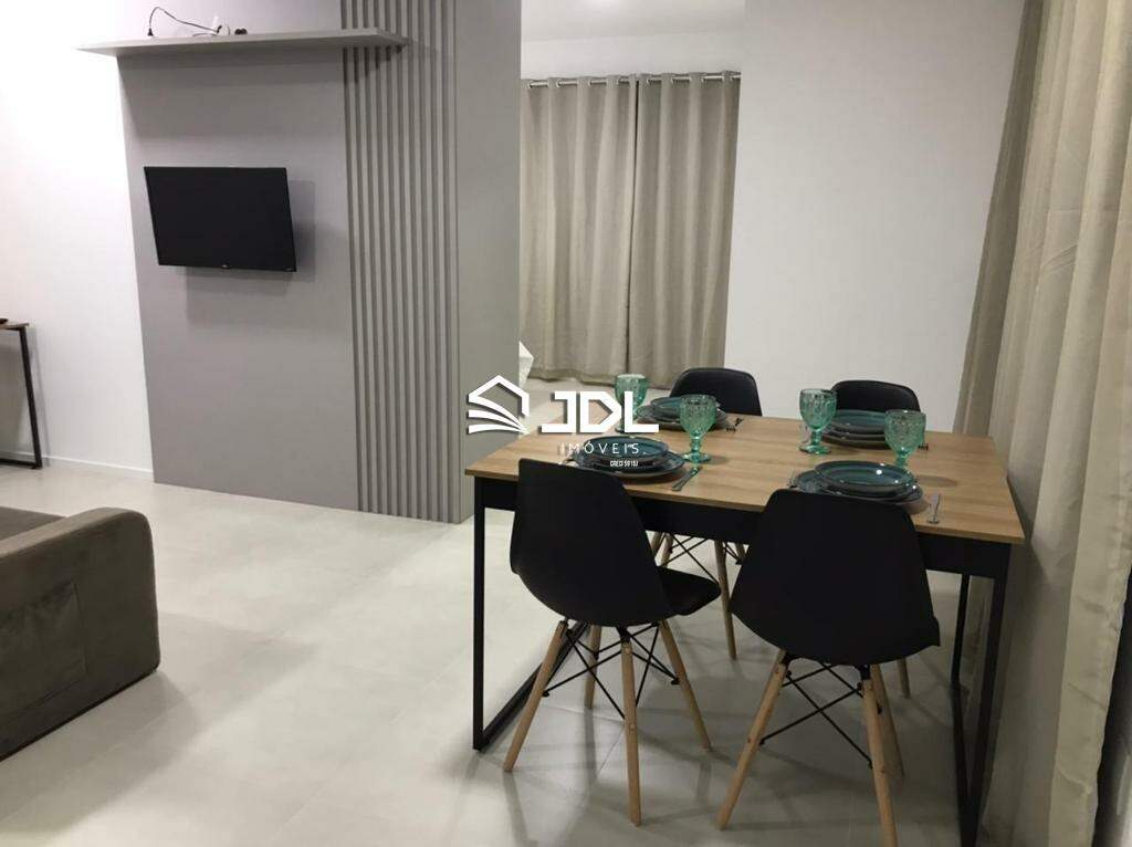 Apartamento à venda no bairro Velha: 