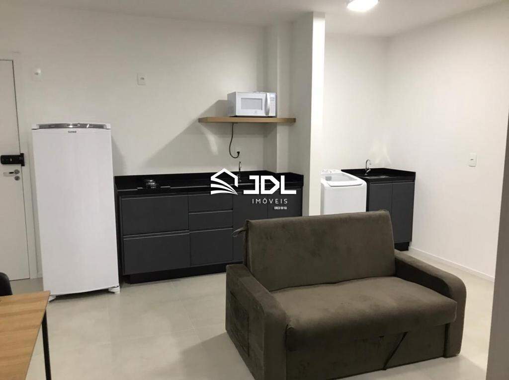 Apartamento à venda no bairro Velha: 