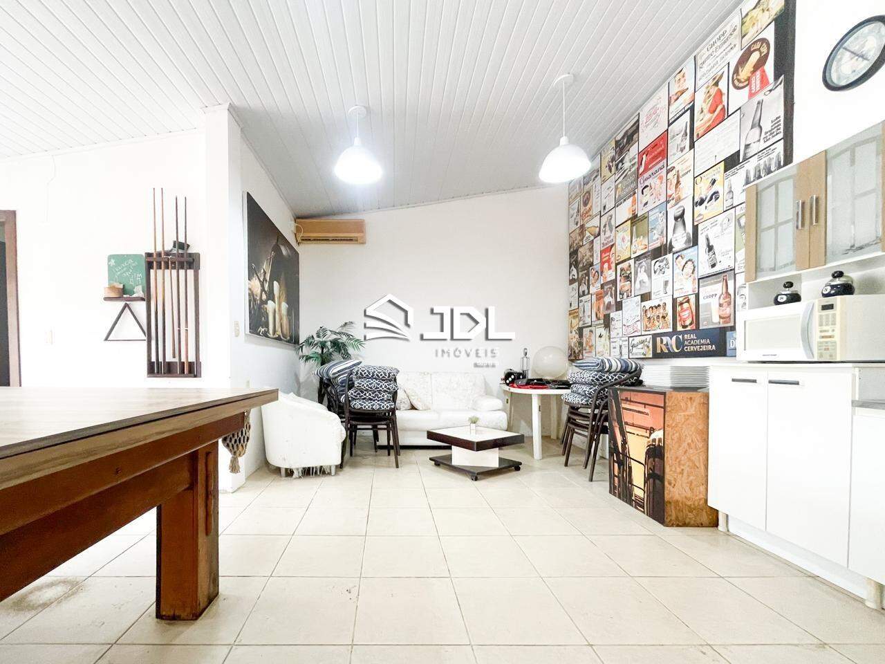 Casa à venda no bairro Velha: 