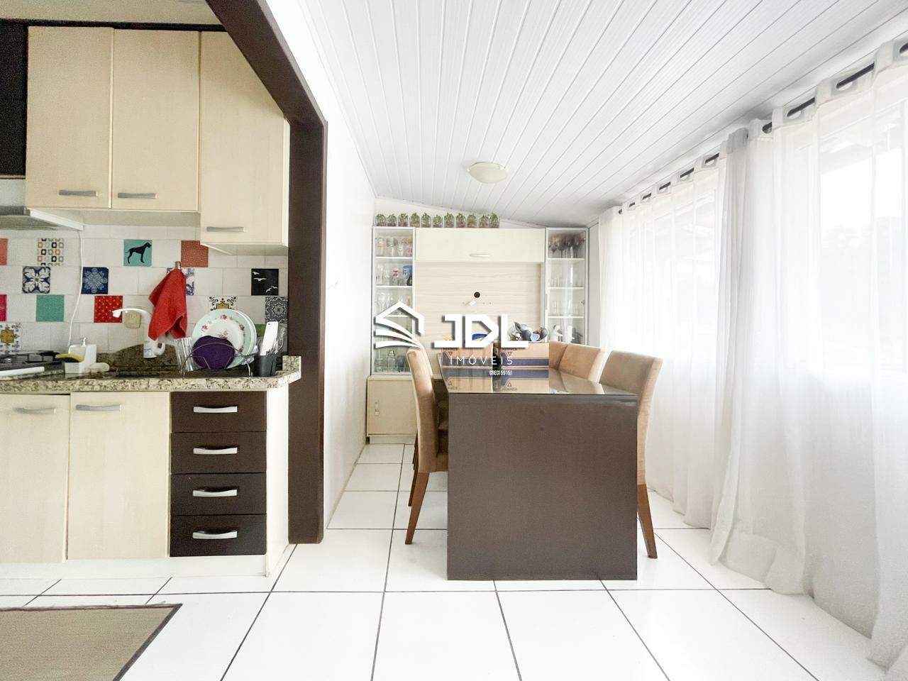 Casa à venda no bairro Velha: 