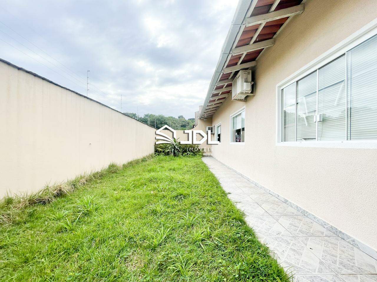 Casa à venda no bairro Velha: 