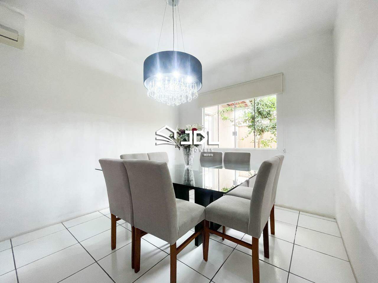 Casa à venda no bairro Velha: 
